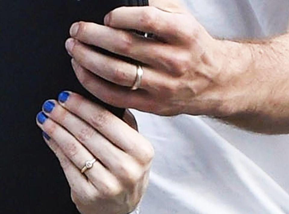 Daisy Ridley, Tom Bateman, wedding rings, married