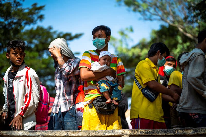 Thailand send hundreds of refugees back to Myanmar despite the continued fighting