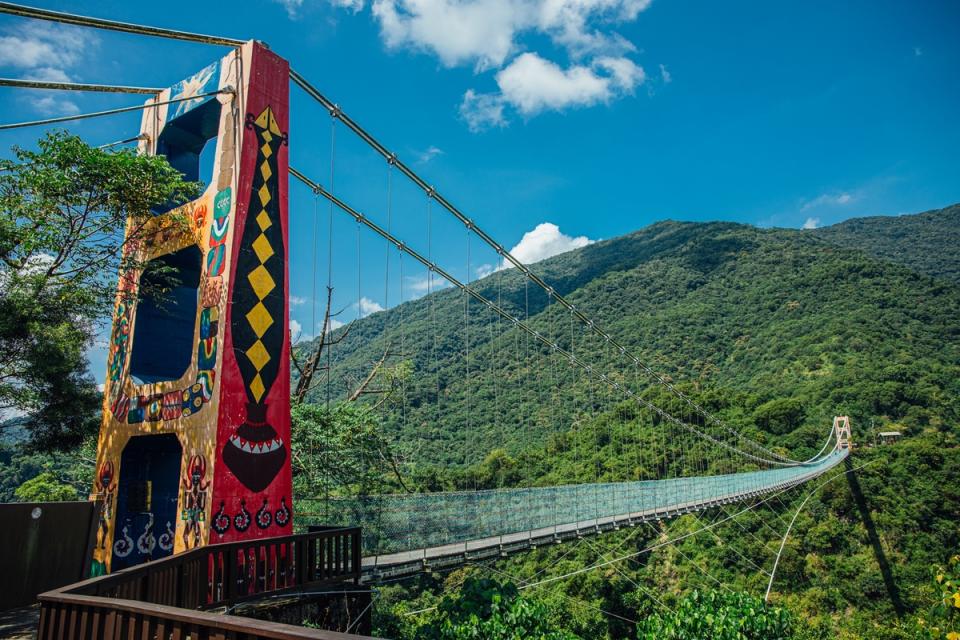 茂林風景區多納高吊橋。   圖：高雄市觀光局/提供