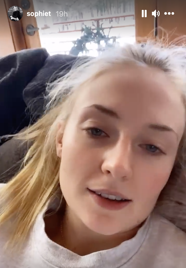 Sophie Turner revealed on Instagram that she wore a face mask during childbirth. (Screenshot: Instagram/SophieT)