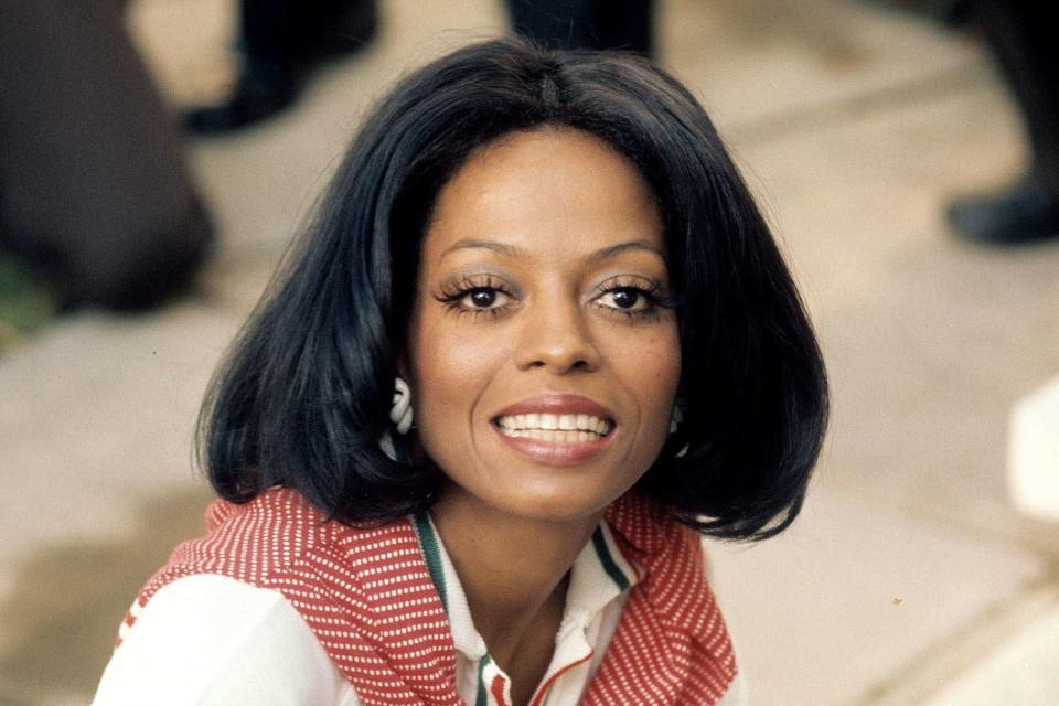 20 Glamorous Vintage Photos of the Incomparable Ms. Diana Ross