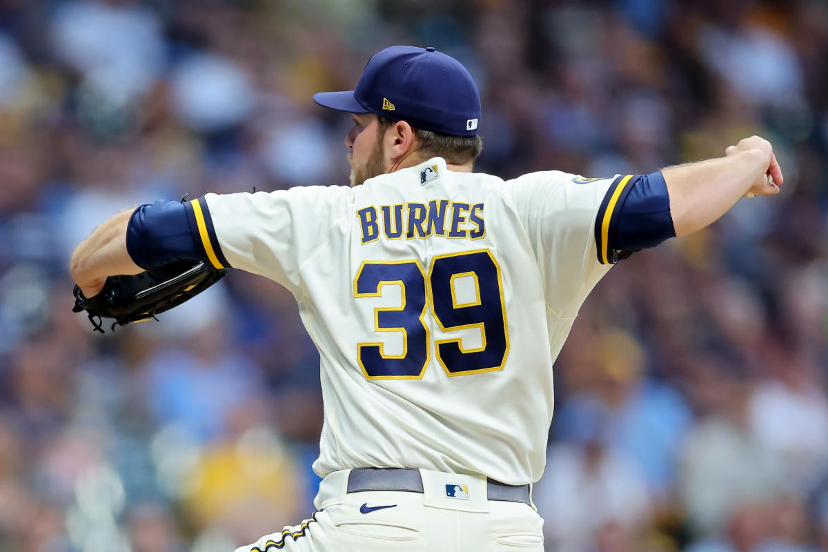 Brewers trade former Cy Young winner Corbin Burnes to Baltimore Orioles