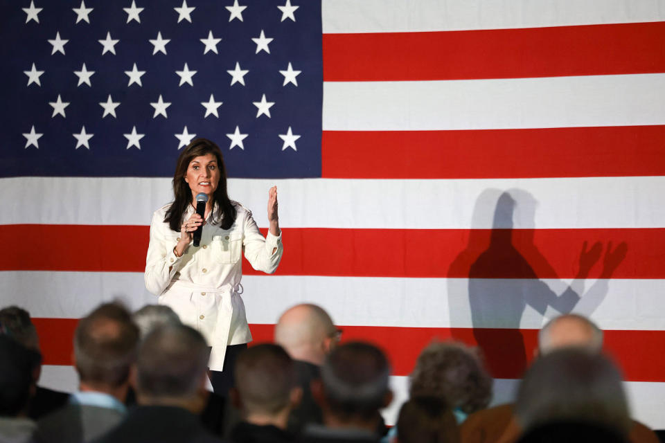 politics political politician usa american flag patriotic shadow (Joe Raedle / Getty Images)