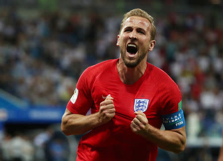 El delantero inglés Harry Kane festeja tras anotar frente a Túnez en su duelo por el grupo G del Mundial de fútbol de la FIFA en Volgogrado, Rusia, jun 18, 2018. REUTERS/Sergio Perez