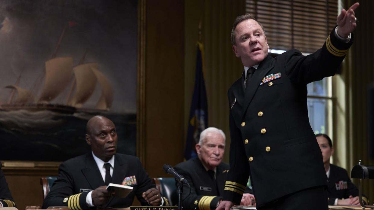   Lance Reddick, Dale Dye and Kiefer Sutherland in The Caine Mutiny Court-Martial. 
