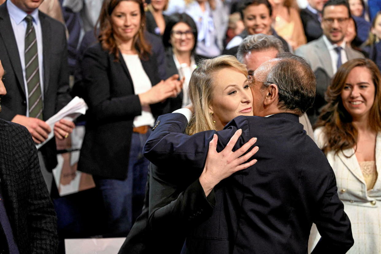 Marion Maréchal et Éric Zemmour lors du meeting de lancement de la campagne des élections européennes de Reconquête à Paris, le 10 mars 2024.  - Credit:Joly Victor / Joly Victor/ABACA