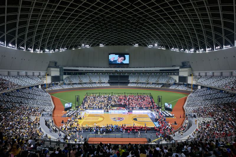 北中信特攻籃球隊與臺北台新戰神籃球隊，邀請到龜梨和也擔任活動嘉賓。（圖／網銀國際影視提供）