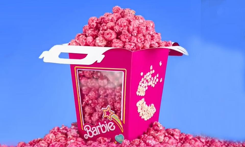 Palomitas de caramelo rosas para película de Barbie Cinépolis