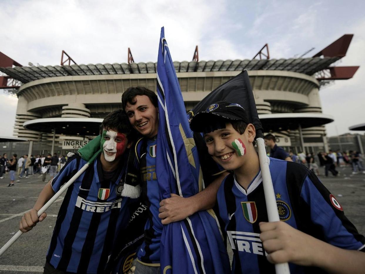 Inter-Fans mit Titel-Party vor Stadion - Spott für Juve