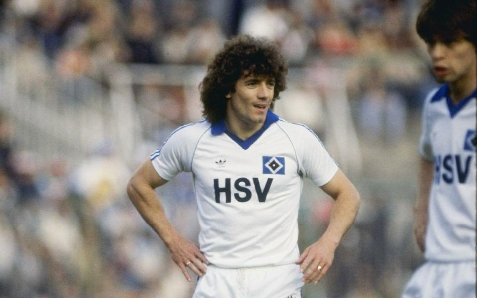 Das waren noch Zeiten, damals, als Kevin Keegan beim Hamburger SV spielte. Da war man noch erstklassig, wurde Deutscher Meister (1979), war international eine große Nummer - und die Haare durften noch ungeschoren in alle Richtungen wachsen. (Bild: Getty Images/Allsport)