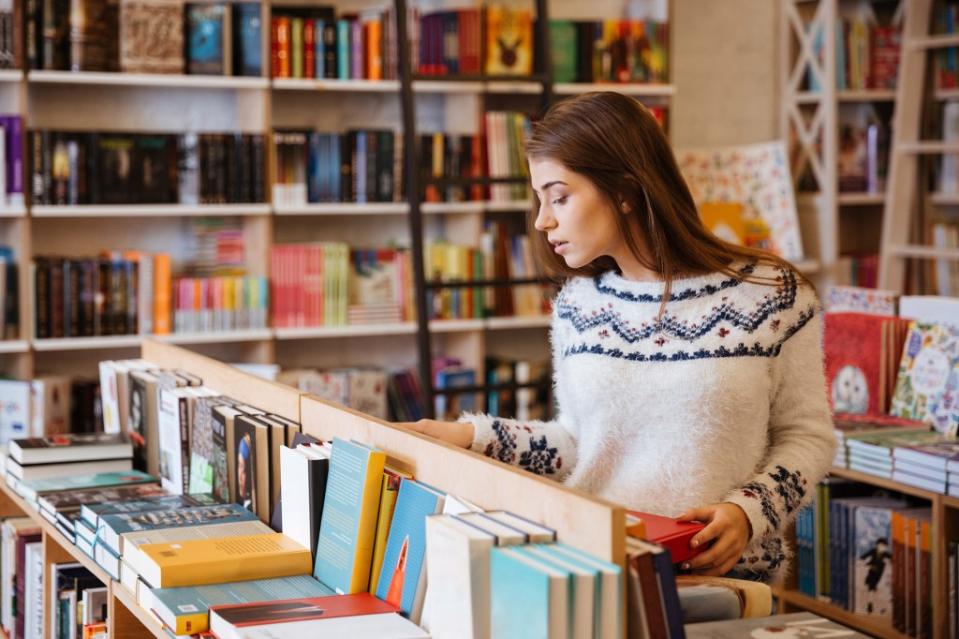 The smell of books is thought to be a trigger for a trip to the toilet, some experts say. Drobot Dean – stock.adobe.com