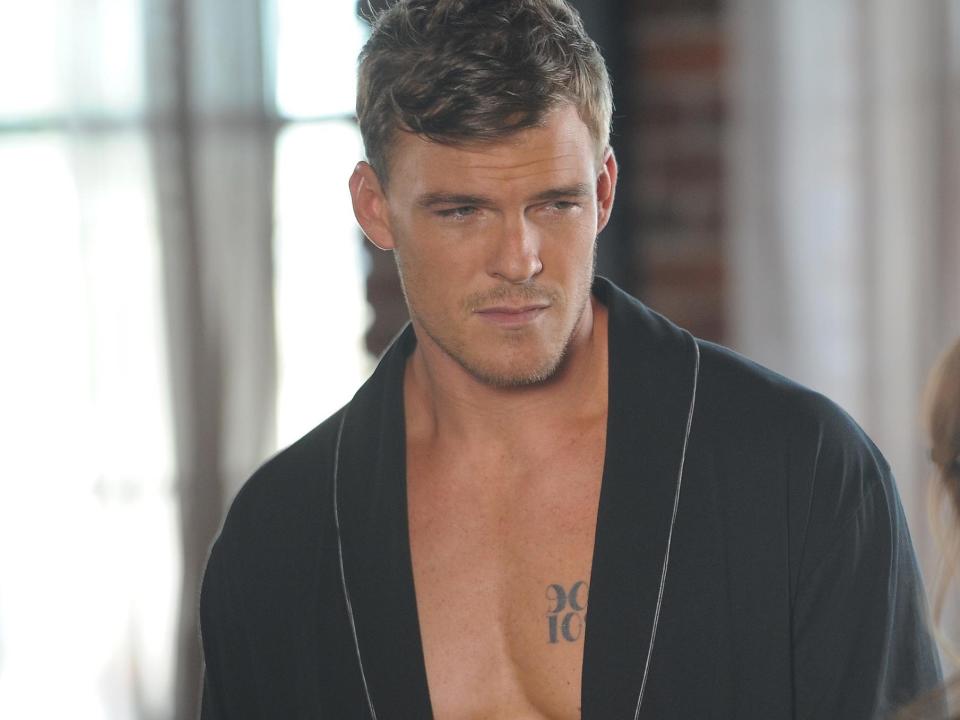 Alan Ritchson on season four, episode four of "New Girl."