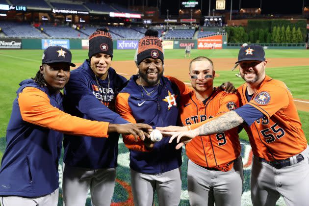 Photos of Astros no-hit 5-0 victory over Phillies