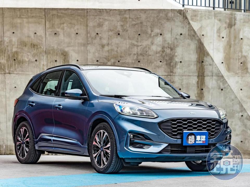 FORD Kuga EcoBoost 250 AWD ST-Line