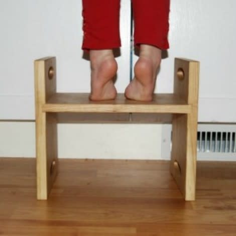 8 Step Stools for Your Toddler