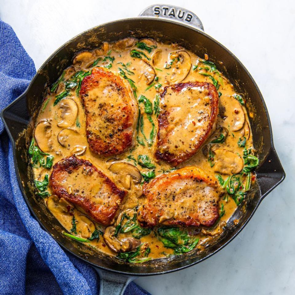 Keto Pork Chops with Garlicky Cream Sauce