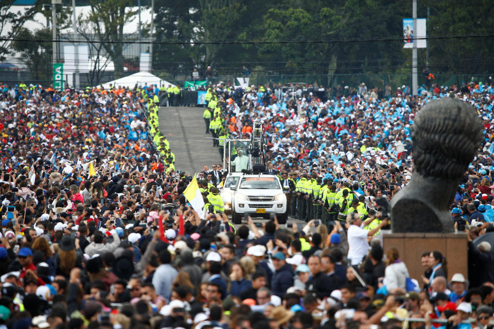 FOTOS: El Papa y su primer gran evento de masas en Colombia