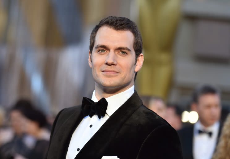 Für einen anderen Dreh muss Superman-Darsteller Henry Cavill sich einen Schnurrbart stehen lassen.” (Bild: AP Photo)