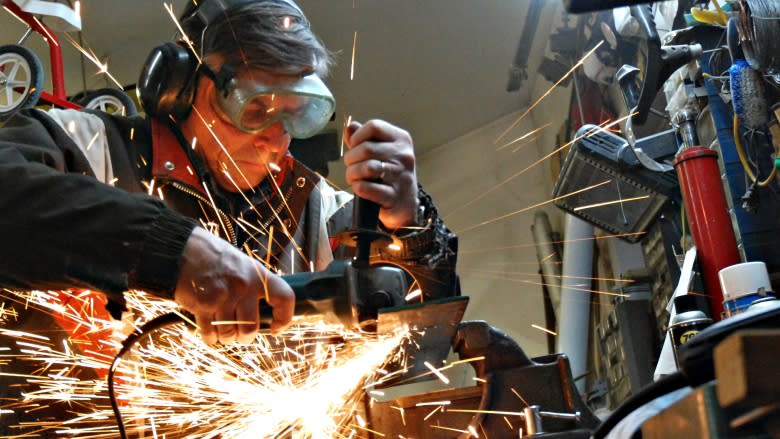 Yukoner restores helicopter that crashed in 1952