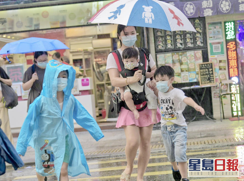 明日有幾陣驟雨。資料圖片