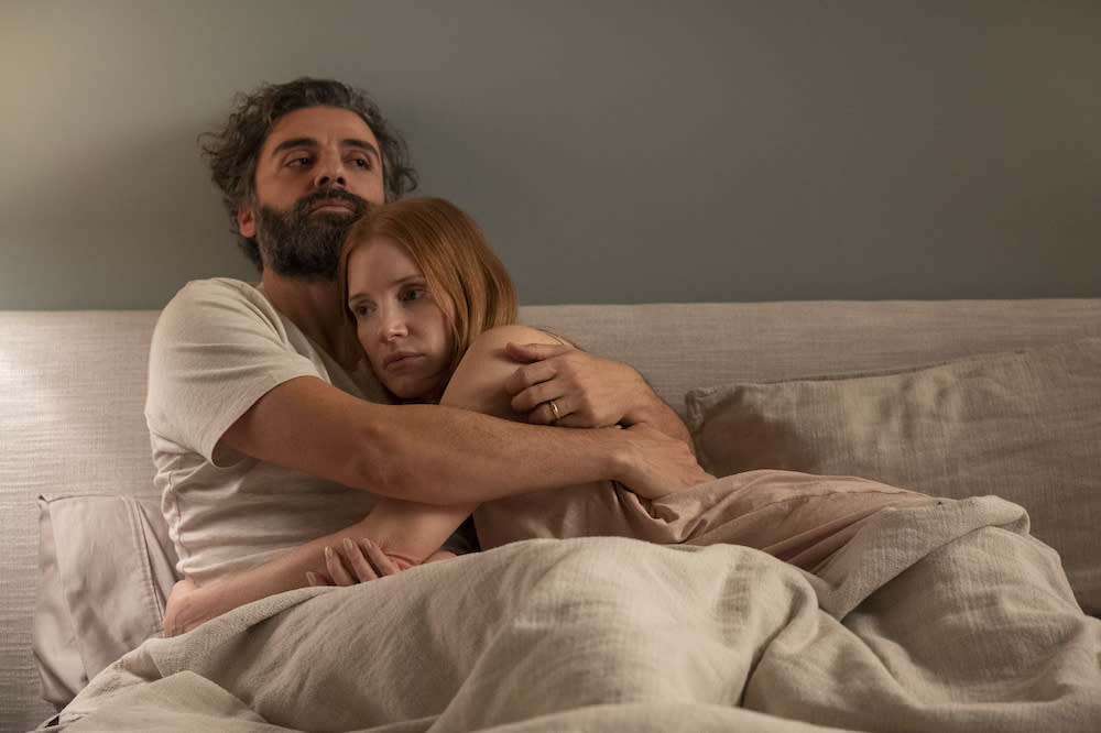 Jonathan (Oscar Isaac) and Mira (Jessica Chastain) in Scenes From A Marriage. (Still: HBO)