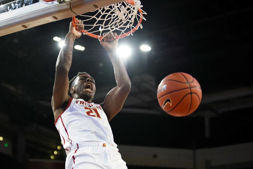 USC's Onyeka Okongwu dunks during the first half against Stanford in Los Angeles, Jan. 18, 2020.
