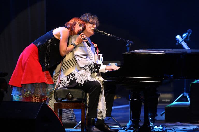 Hilda Lizarazu y Charly García en Perú, en 2009