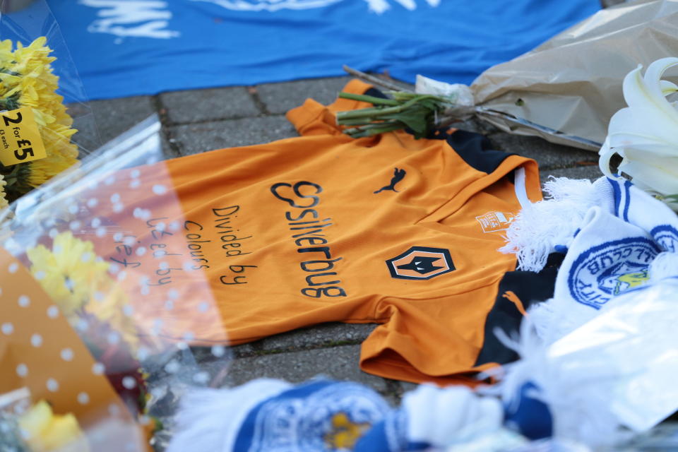 Leicester City fans pay tribute after crash