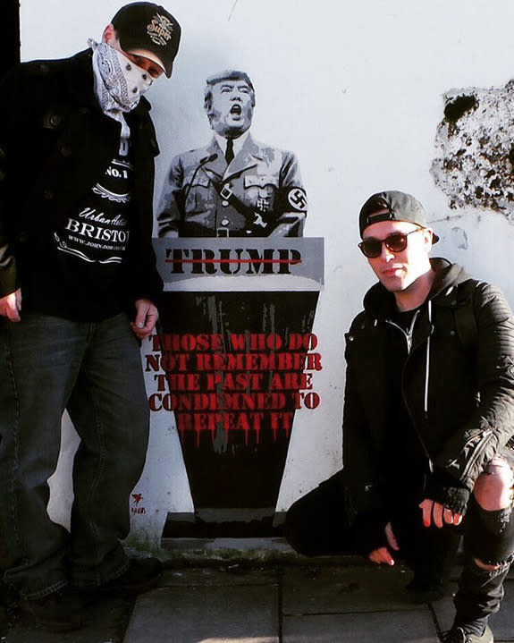 Donald_Trump_street_art_Bristol_pegasus