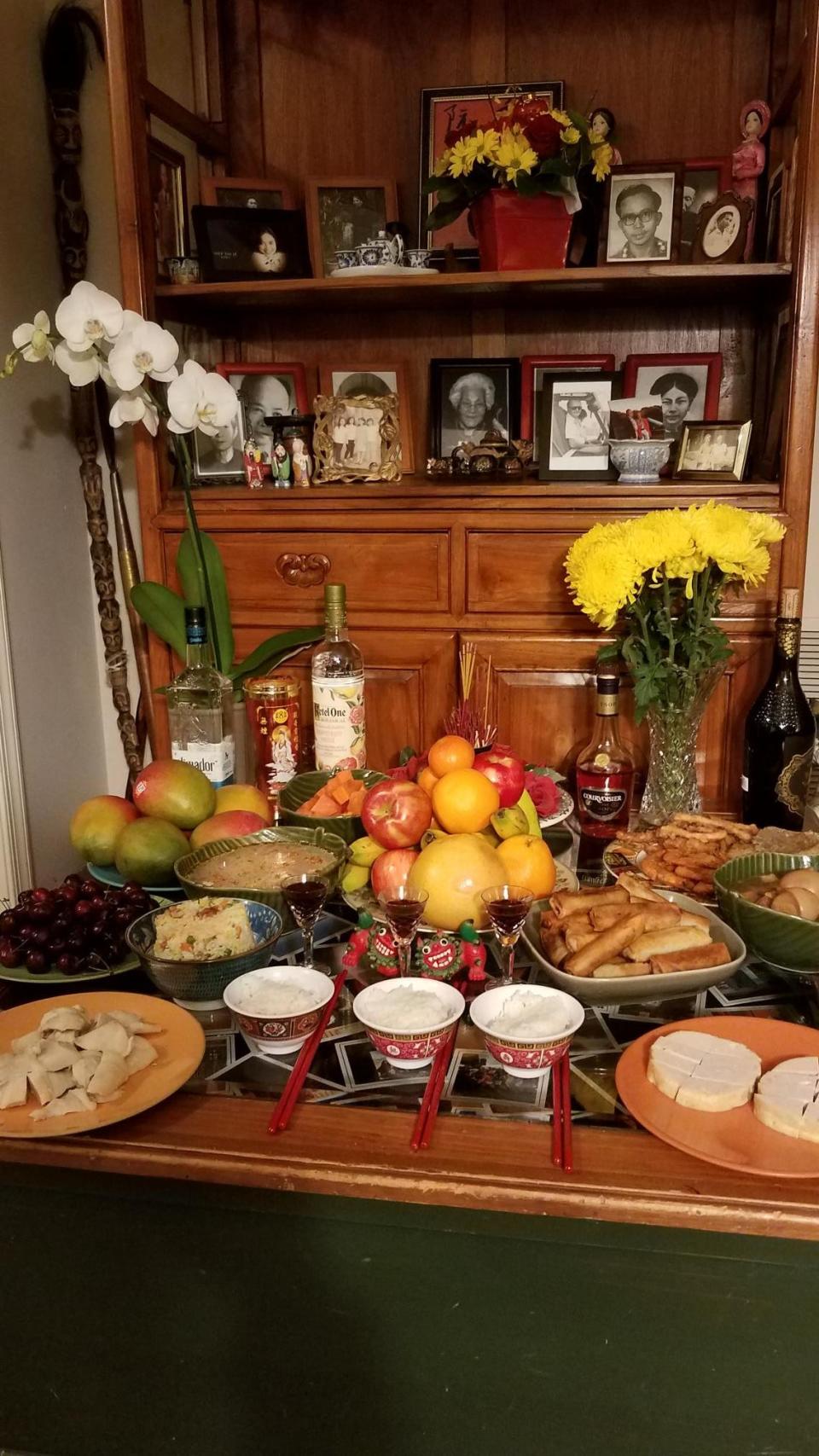 Lunar New Year's Eve altar