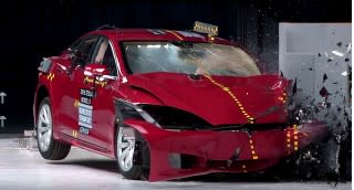 Tesla Model S in IIHS testing