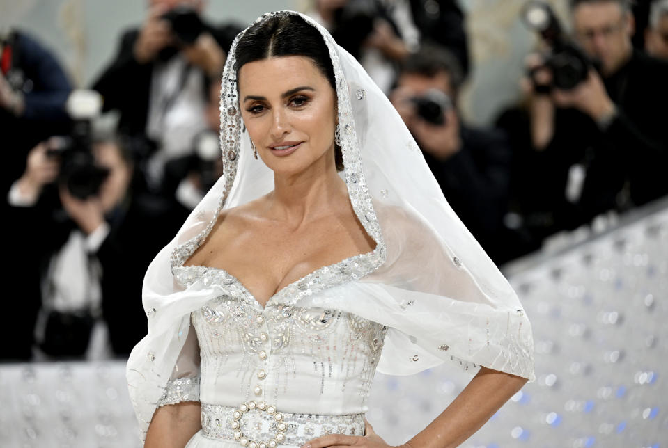 Penelope Cruz attends The Metropolitan Museum of Art's Costume Institute benefit gala celebrating the opening of the "Karl Lagerfeld: A Line of Beauty" exhibition on Monday, May 1, 2023, in New York. (Photo by Evan Agostini/Invision/AP)