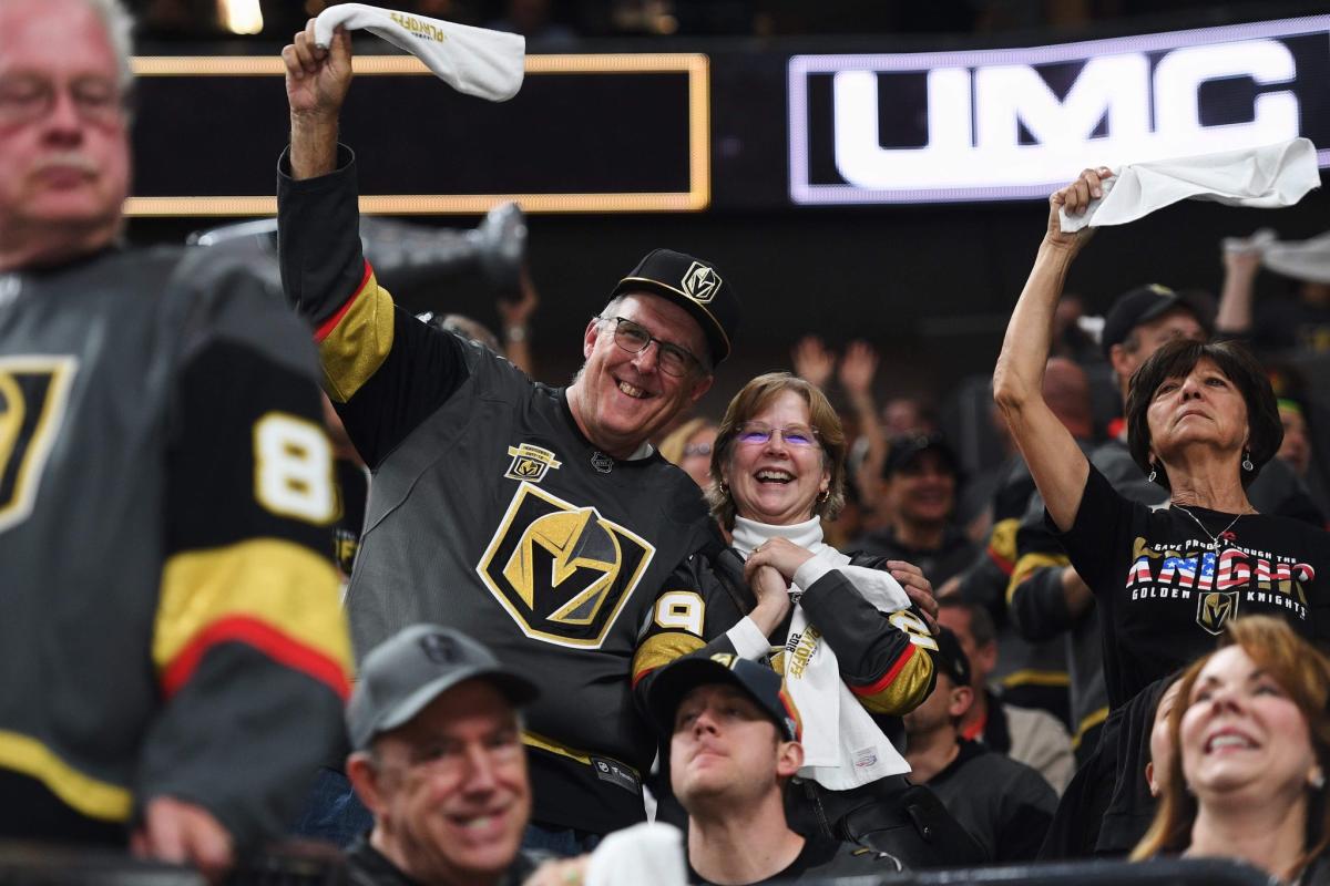 Fans excited to see Vegas Golden Knights back on the ice