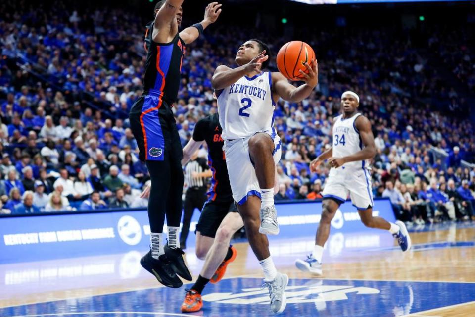 Kentucky’s Sahvir Wheeler (2) attacks the basket against Florida on Saturday.