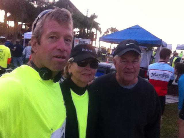 Mary Knowlton with her son Steve (left) and husband Gary (right). | Courtesy Steve Knowlton