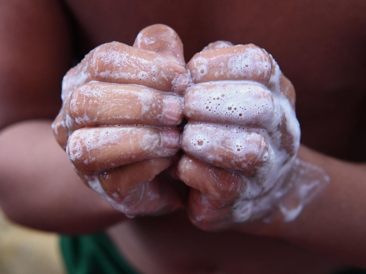 wash hands