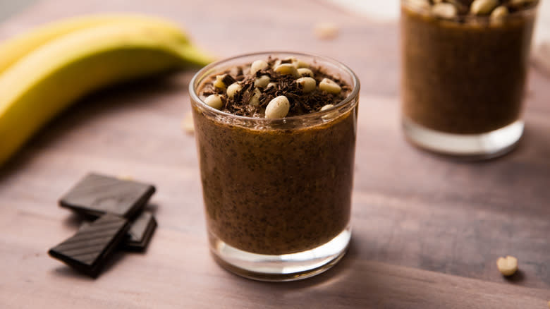 chocolate chia pudding with toppings