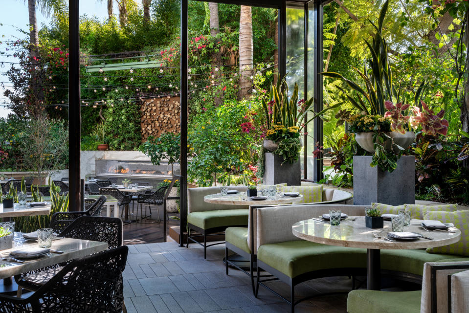 Culina Restaurant - Los Angeles - Patio