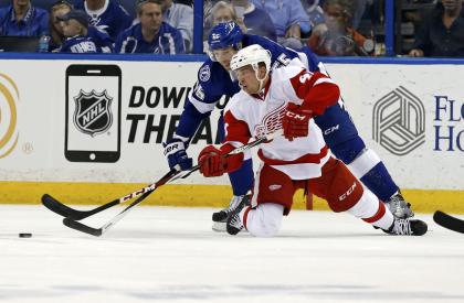 Red Wings unraveled when Luke Glendening left as Tyler Johnson's