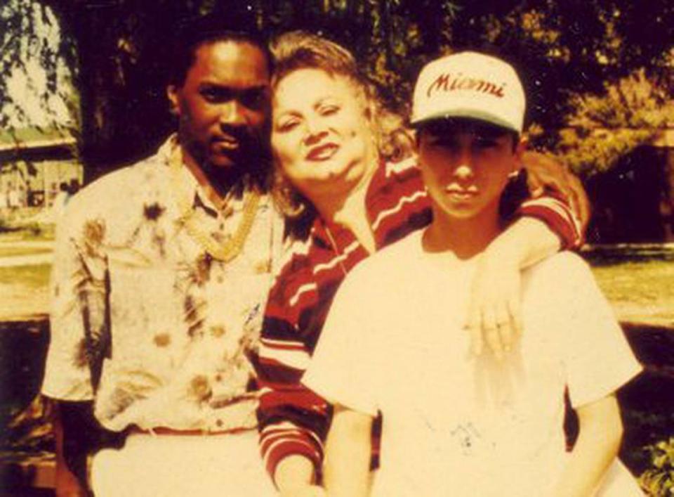 Griselda Blanco fotografiada con su ex amante Charles Cosby y su hijo Michael Corleone.