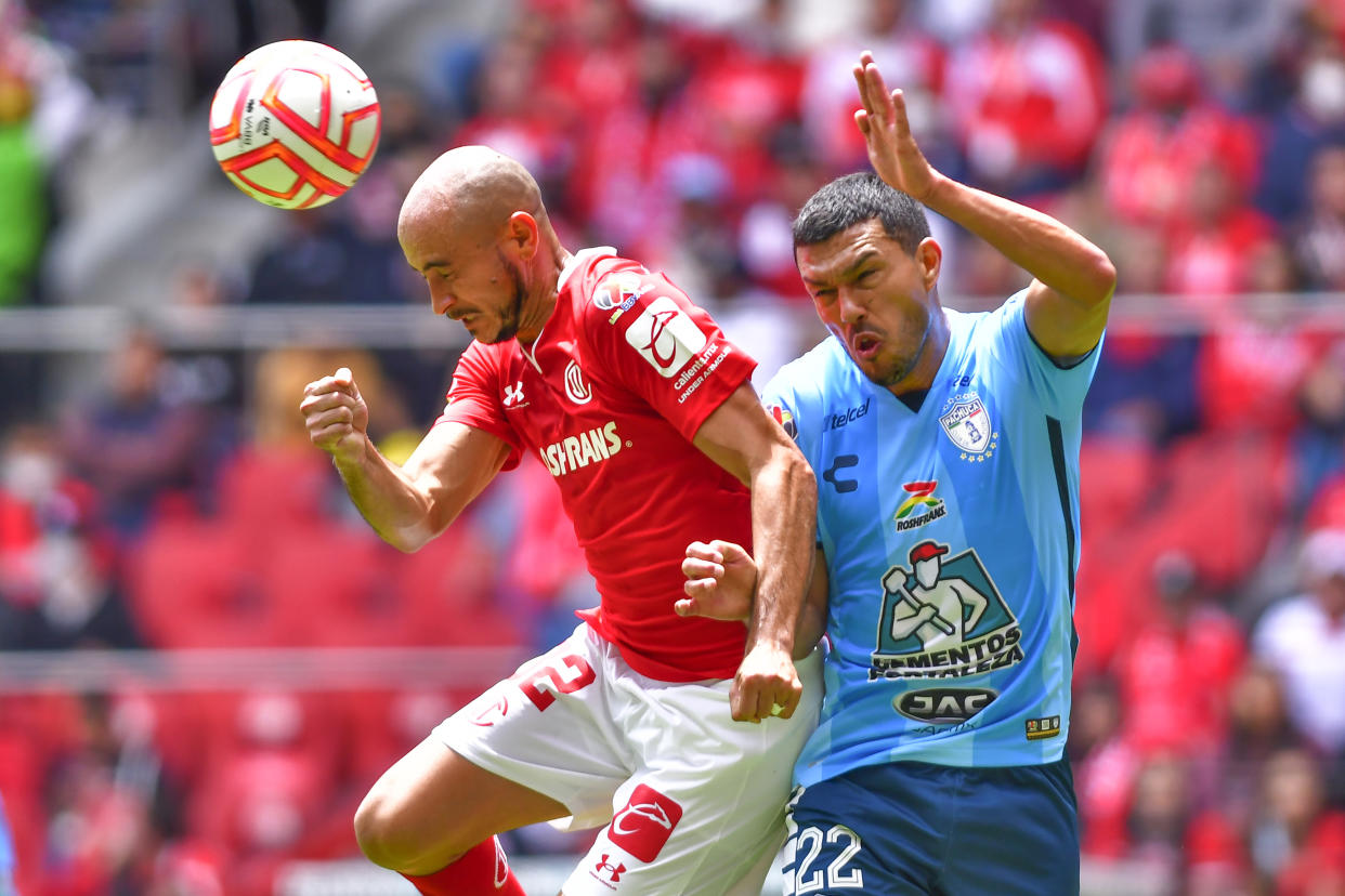 Pachuca y Toluca durante su partido de Fase Regular en agosto pasado. (Jaime López/Jam Media/Getty Images)