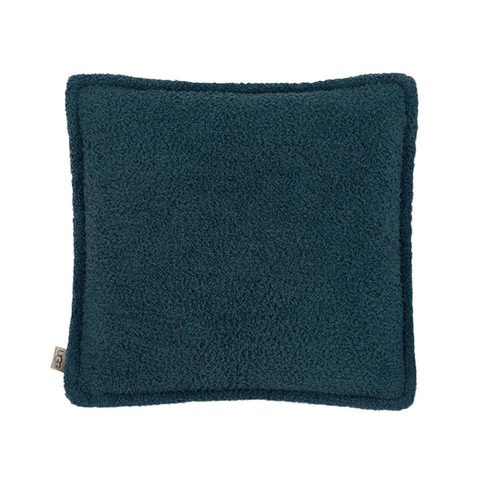 <p><a href="https://go.redirectingat.com?id=74968X1596630&url=https%3A%2F%2Fwww.neimanmarcus.com%2Fp%2Fugg-ana-knit-pillow-prod216470179&sref=https%3A%2F%2Fwww.elle.com%2Ffashion%2Fshopping%2Fg45126594%2Fbest-throw-pillows%2F" rel="nofollow noopener" target="_blank" data-ylk="slk:Shop Now;elm:context_link;itc:0;sec:content-canvas" class="link ">Shop Now</a></p><p>Ana Knit Throw Pillow </p><p>https://www.neimanmarcus.com</p><p>$49.00</p>