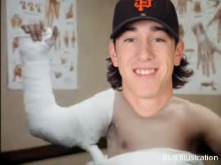 Tim Lincecum relates to kid pitcher from 'Rookie of the Year