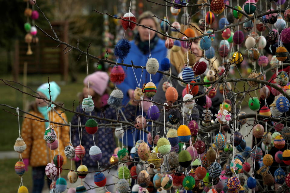 Große Freude für jung und alt: Ostereier in Seduva, Litauen (Foto: REUTERS/Ints Kalnins)