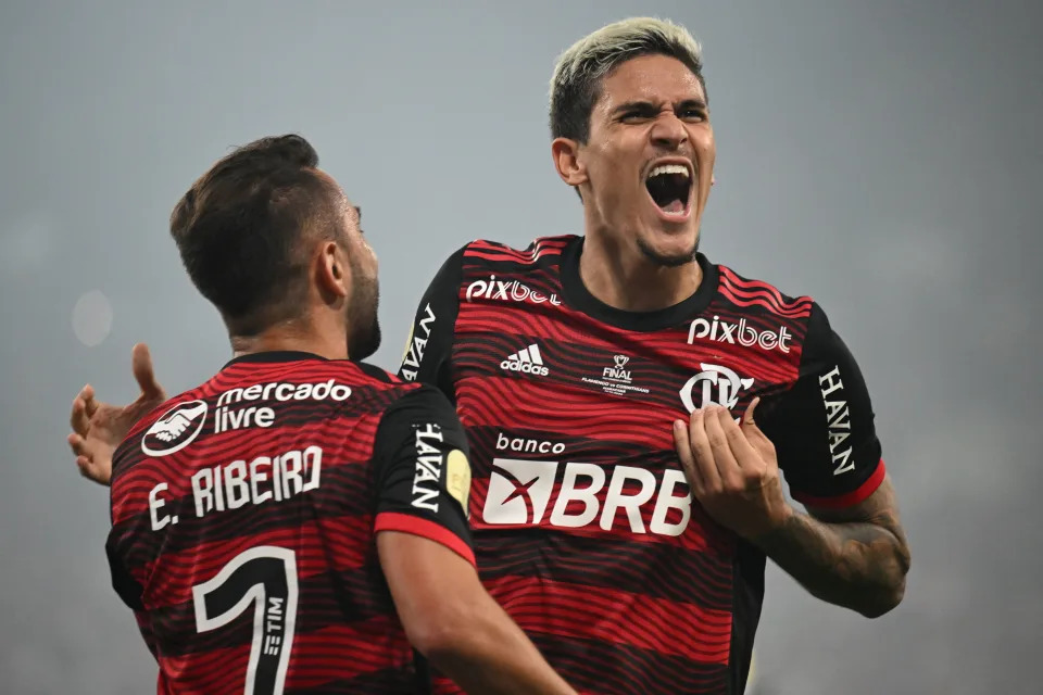 Pedro fez o gol do Flamengo no tempo regulamentar da decisão da Copa do Brasil (Foto: CARL DE SOUZA/AFP via Getty Images)