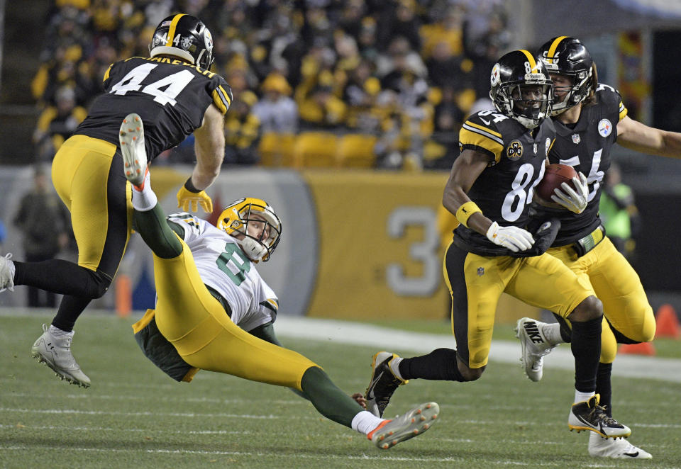 Pittsburgh’s Antonio Brown (84) helped put the Packers on their backside. (AP)