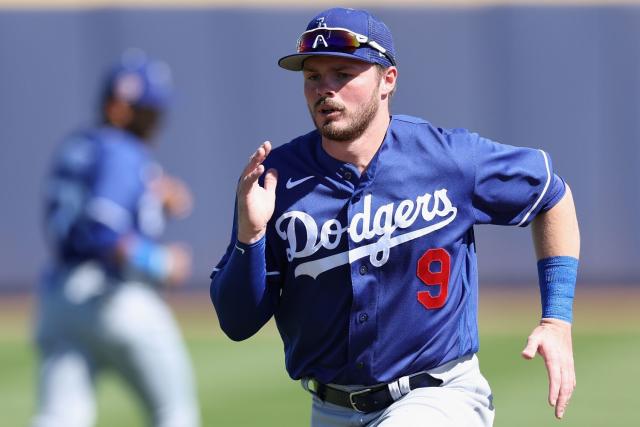 Gavin Lux injury: Dodgers 2B/OF out of lineup with back tightness - True  Blue LA