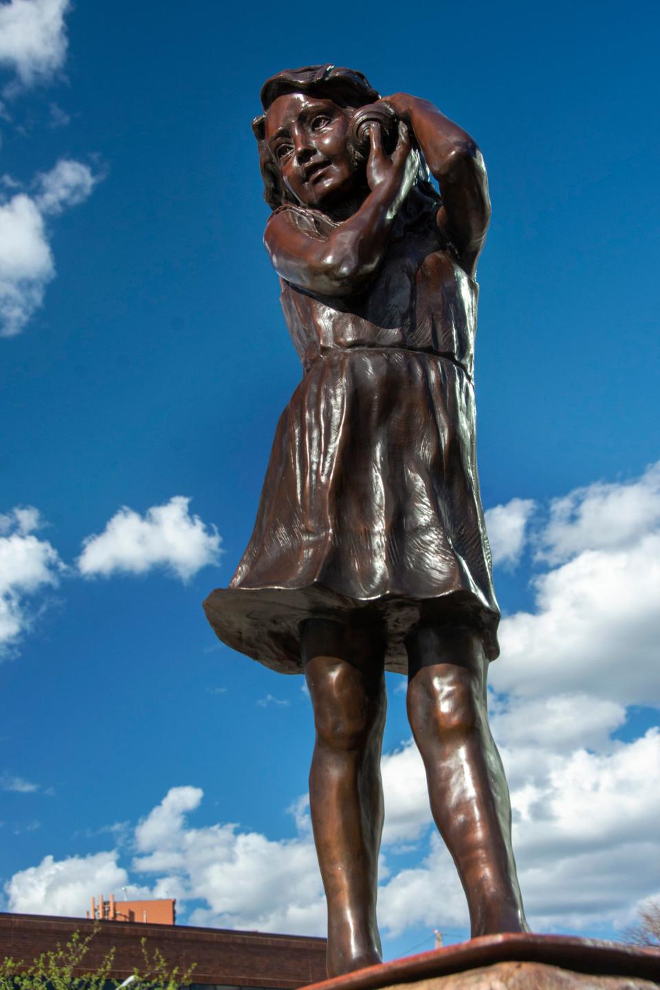 Beach Girl by Bobbie Carlyle. Sioux Falls SculptureWalk 2022.