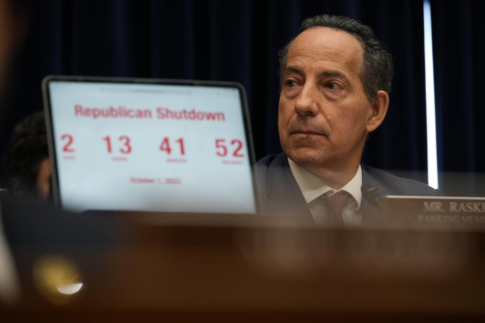 A “Republican Shutdown” countdown clock is displayed next to Ranking Member Rep. Jamie Raskin, D-Md. at the House Oversight committee impeachment inquiry hearing.