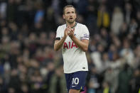 Tottenham's Harry Kane acknowledges the fans at the end of the English FA Cup soccer match between Tottenham Hotspur and Portsmouth at Tottenham Hotspur Stadium in London, Saturday, Jan. 7, 2023. (AP Photo/Kin Cheung)